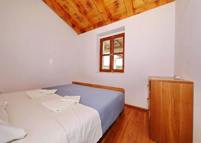 Feriehus House Coral Pašman