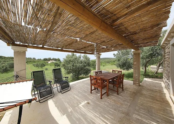 House Coral Pašman